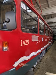 В Днепре разработали городскую ливрею для трамваев