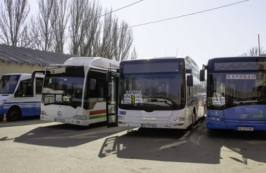 В Днепре на два маршрута вышли автобусы большого класса