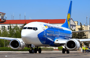 «Международные авиалинии Украины» временно прекращают полеты из Одессы в Стамбул и Тель-Авив