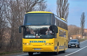 Украина прекращает международные автобусные и железнодорожные рейсы
