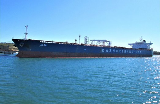 В порт Пивденный под Одессой прибыл еще один танкер с нефтью для Беларуси
