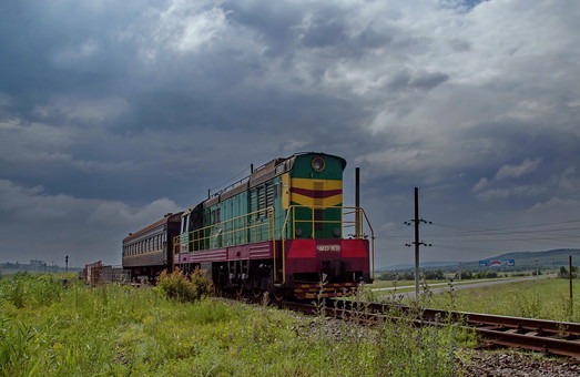 Одесская железная дорога организовала спецпоезда для доставки на работу своих сотрудников