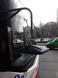 Пассажиры продолжают нападать на водителей одесского электротранспорта