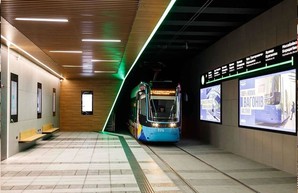 В Киеве обновили конечную станцию скоростного трамвая - она внутри торгового центра (ФОТО)
