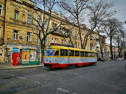 Одесский общественный транспорт перевозит пассажиров по спецпропускам