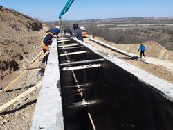 Дорогу Одесса - Киев укрепляют от оползней (ФОТО)