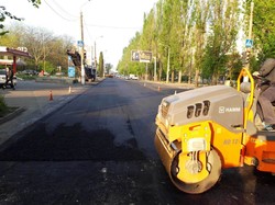 В Одессе занялись ямочным ремонтом дорог (ФОТО)
