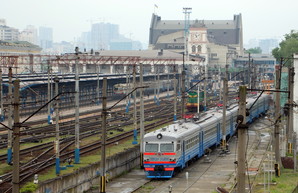 Какие пригородные поезда запускают на Донецкой железной дороге