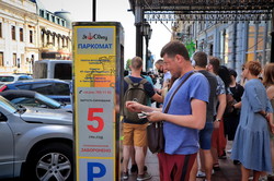 Как работает муниципальная парковка на Екатерининской площади