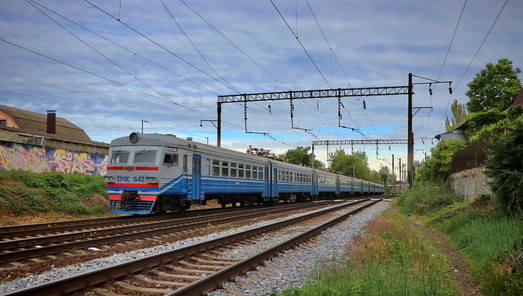 "Укрзализныця" восстанавливает еще 37 поездов - региональных и пригородных