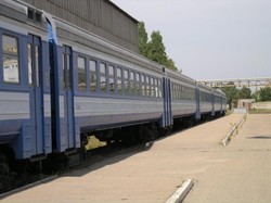 На Одесской железной дороге продают дизель-поезд, который принадлежал Николаевскому глиноземному заводу