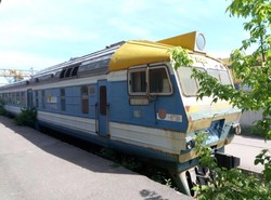 На Одесской железной дороге продают дизель-поезд, который принадлежал Николаевскому глиноземному заводу
