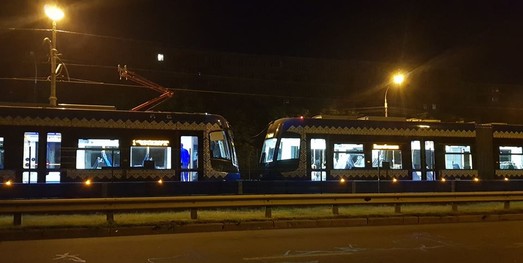 В Киеве испытали состав из двух трехсекционных трамваев "Pesa" (ФОТО, ВИДЕО)