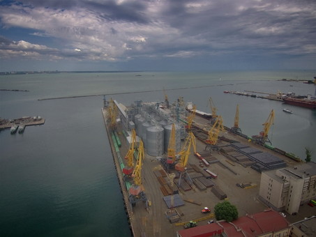 В развитие портов государство намерено вложить в этом году 1,11 миллиарда гривен