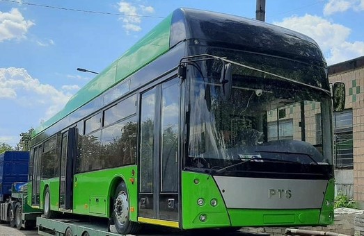 В Харьков поступают первые "автономные" троллейбусы белорусско-украинского производства