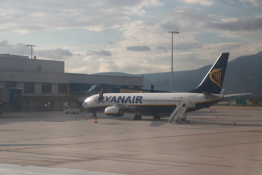 Почти все авиарейсы Ryanair из Одессы и других городов Украины отменены