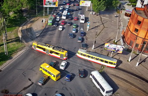 В Одессе не хватает автобусов при работе с карантинными ограничениями