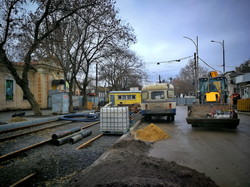 Реконструкция Новощепного Ряда: почти закончили укладку новых трамвайных путей (ФОТО)