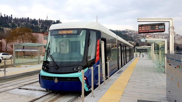 В Стамбуле запустили новую линию трамвая