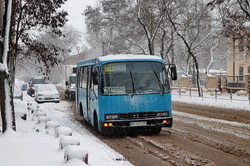 Снегопад не смог остановить общественный транспорт Одессы (ФОТО, ВИДЕО)