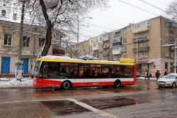 Снегопад не смог остановить общественный транспорт Одессы (ФОТО, ВИДЕО)