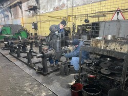 В Одессе ремонтируют поврежденные во время непогоды трамваи (ФОТО)