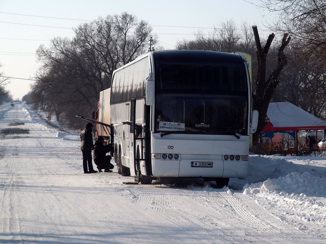 Дороги в Одесской области постепенно расчищают от снега