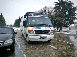 В Одессе нелегальные автобусы оккупировали окрестности вокзала (ФОТО)