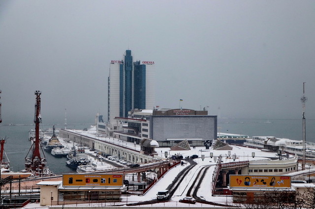 Порт Одессы ограничил операции