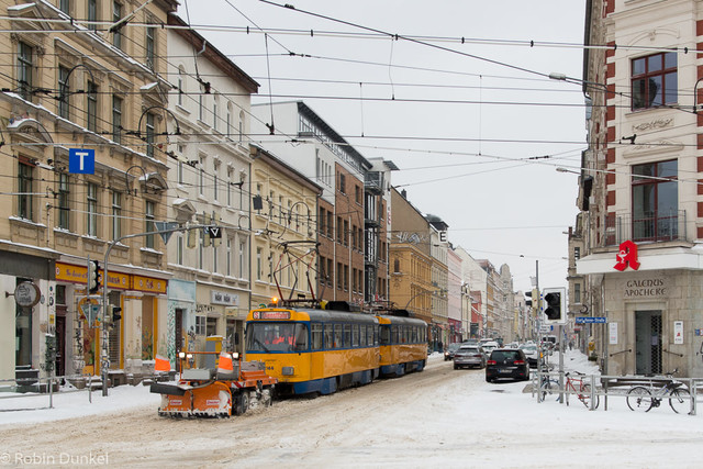 Снегопады привели к транспортному коллапсу в городах Германии (ФОТОФАКТ)