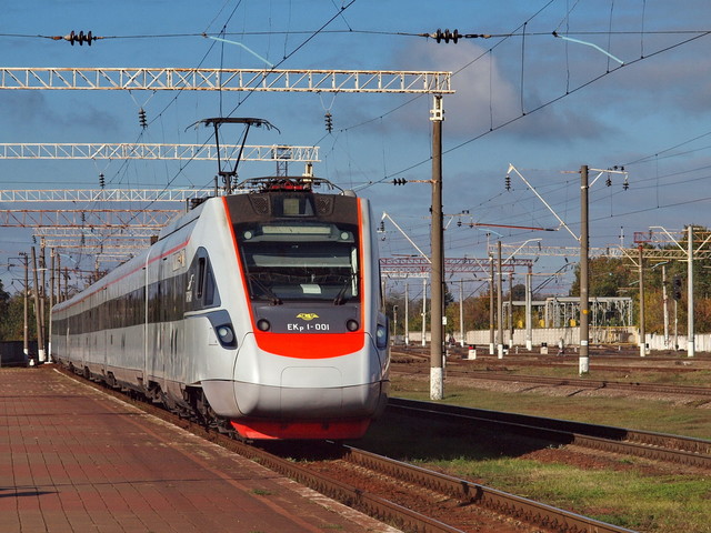 Скоростная железная дорога европейской колеи пройдет в Украине от Львова до Одессы через Киев
