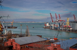 В порту Одессы продолжается реконструкция причалов