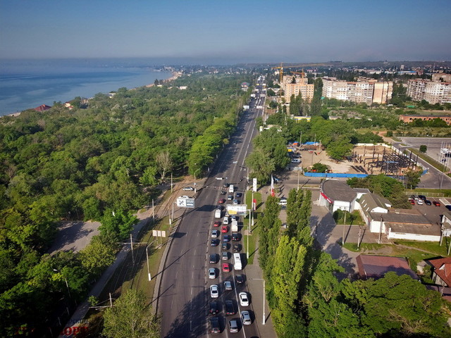 В Одессе собрались увеличивать количество полос на единственной дороге к поселку Котовского