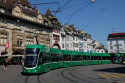 Швейцарский Базель закупает очень дорогие новые трамваи