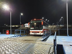 Международные автобусные рейсы теперь идут через паромную переправу на Дунае (ФОТО)
