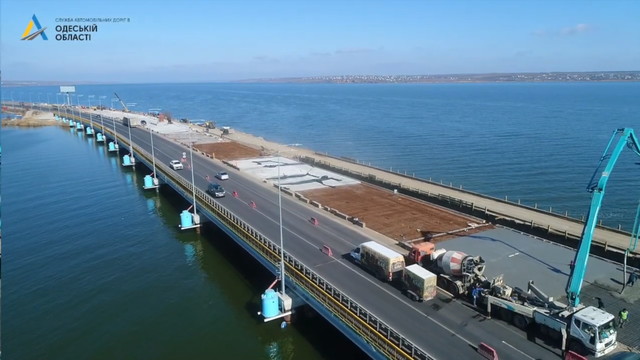 Мост через Хаджибейский лиман на трассе Одесса - Киев будет готов весной (ВИДЕО)