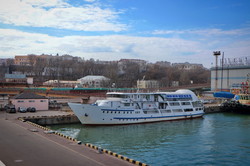 В Одесском порту гостят 100-летняя парусная яхта и 60-летний пассажирский теплоход (ФОТО, ВИДЕО)
