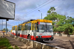 Как в Одессе ходили троллейбусы по Ивановскому путепроводу (ФОТО)