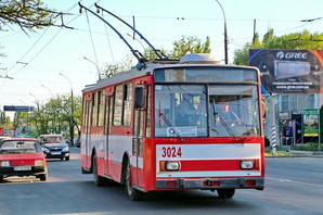 Городской транспорт Николаева переходит в режим спецперевозок и только в часы пик