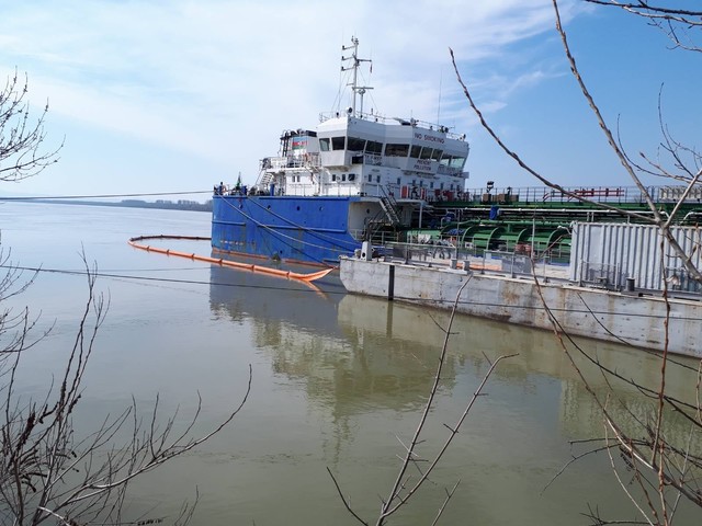 Порт Рени на юге Одесской области после долгого перерыва возобновил перевалку нефтепродуктов