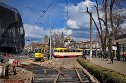 В Одессе трамваи уже пошли по новым рельсам на Водопроводной (ВИДЕО)