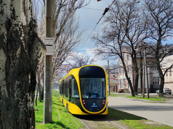 Новый трамвай одесской компании испытывают в Днепре (ФОТО)