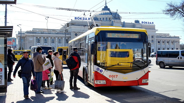 Пассажирский транспорт в Украине в 2021 году на 35% сократил объем перевозок