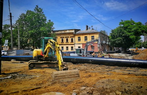 В Одессе масштабно меняют трубы во время ремонта последнего квартала Преображенской (ФОТО)