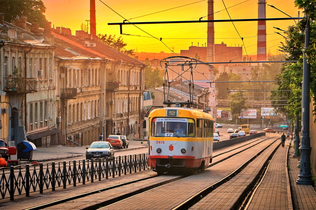 В Одессе уже можно оплатить проезд смартфоном во всех трамваях