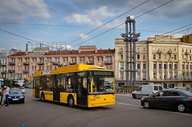 В Киеве полностью отказываются от бумажных билетов в общественном транспорте