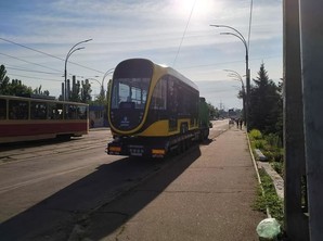В Киев привезли низкопольный трамвай "Татра-Юг" (ФОТО)