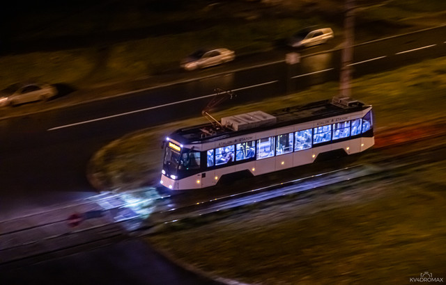 Трамвай завода "Эталон" начали испытывать в Киеве