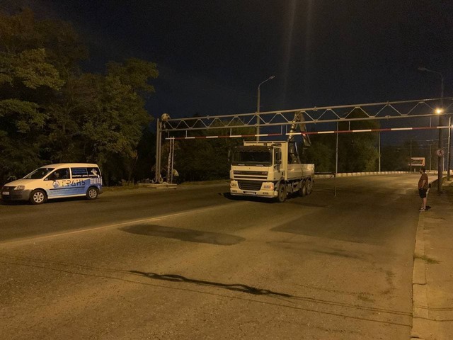 В Одессе перекрыли проезд для грузовиков по Ивановскому путепроводу