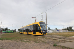 В Киеве запустили на маршруты новый низкопольный трамвай "Татра-Юг" (ФОТО)